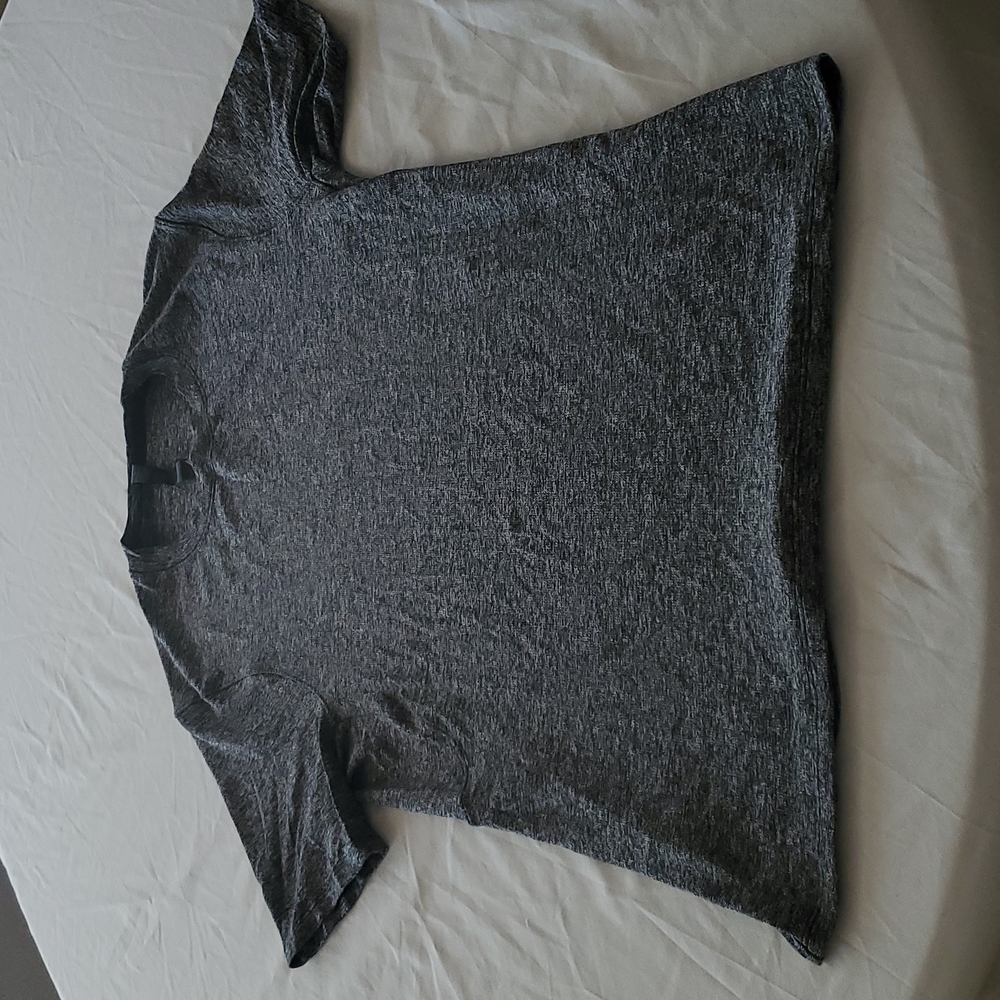 Lululemon womens tshirt xs. marbled charcoal gray